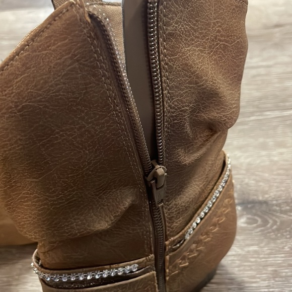 Size 4 women's heeled boots - Picture 3 of 5